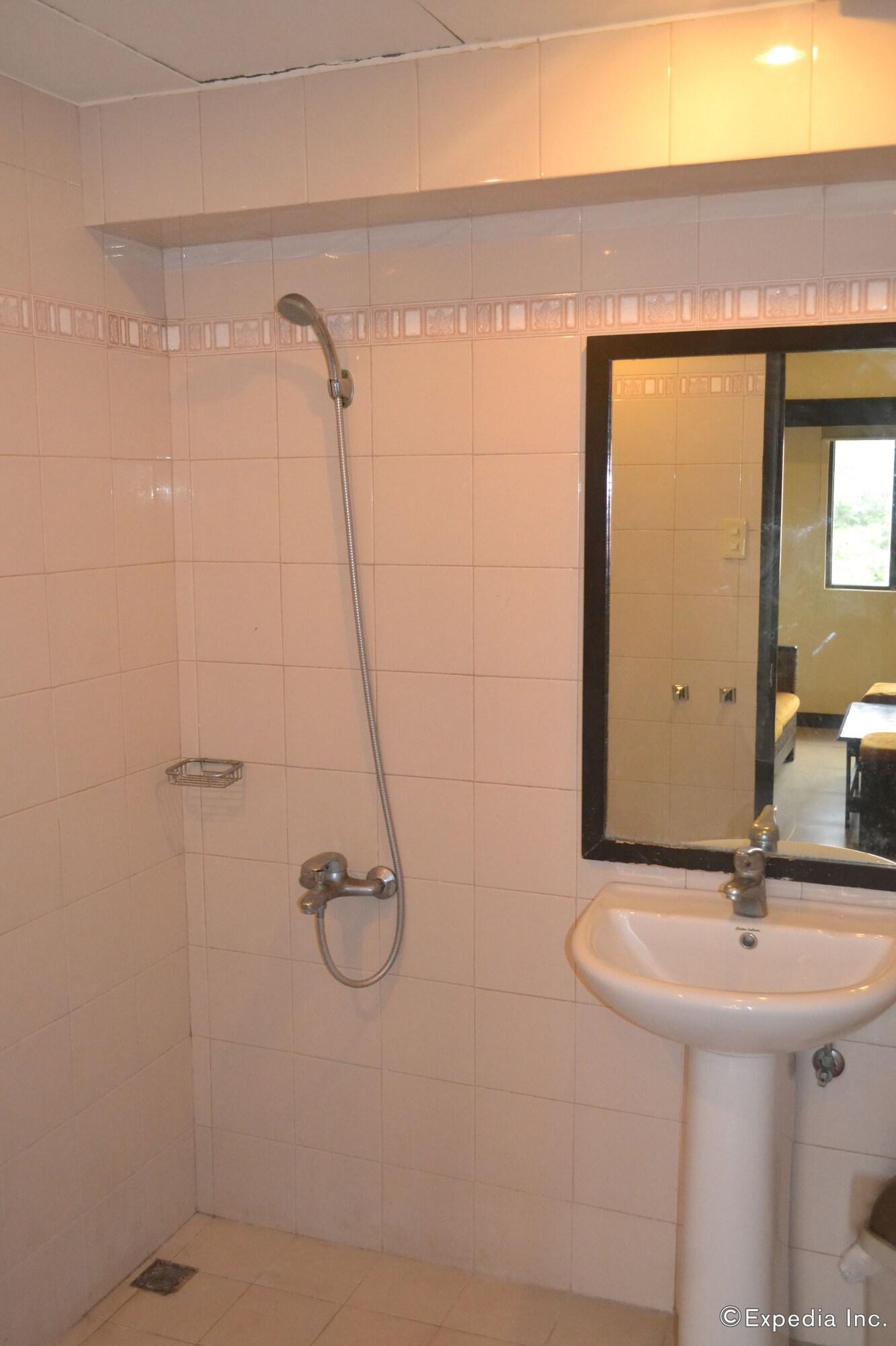 Lancaster Hotel Cebu Lapu-Lapu City Esterno foto