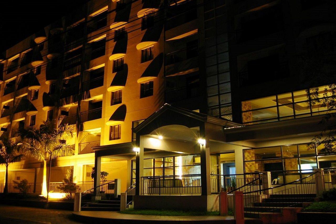 Lancaster Hotel Cebu Lapu-Lapu City Esterno foto
