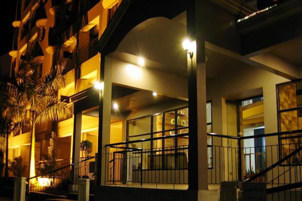 Lancaster Hotel Cebu Lapu-Lapu City Esterno foto