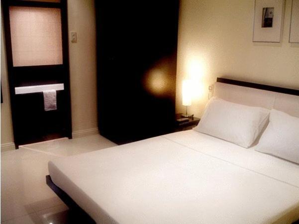 Lancaster Hotel Cebu Lapu-Lapu City Esterno foto